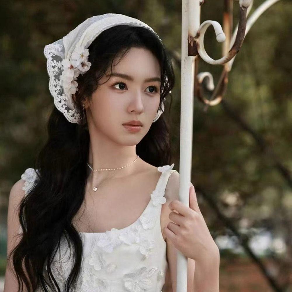 Pastoral Style Lace Hair Scarf Plaid Lattice Hair Scarf Vintage Triangle Hair Band Strap Female style4
Pastoral Style Lace Hair Scarf Plaid Lattice Hair Scarf Vintage Triangle Hair Band Strap Female style4