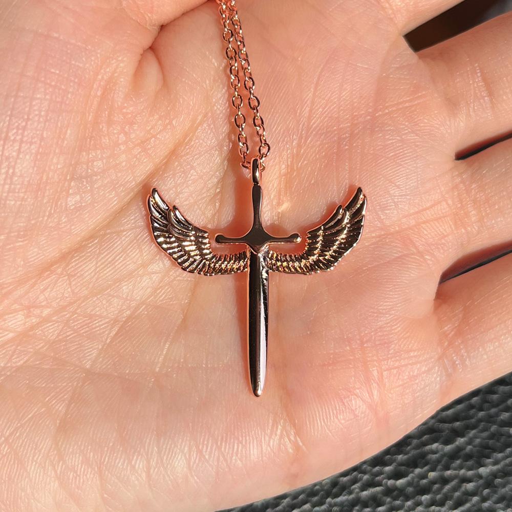 CAOSHI Exquisite Angel Wing Design Pendant Necklace for Women Fashionable Daily Wearable Neck Accessories Statement Jewelry Gift 45cm
CAOSHI Exquisite Angel Wing Design Pendant Necklace for Women Fashionable Daily Wearable Neck Accessories Statement Jewelry Gift 45cm