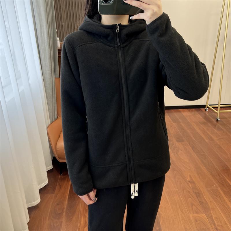 Двусторонняя флисовая толстовка с капюшоном на молнии для пар. Толстовка с капюшоном на подкладке из шерпы для мужчин и женщин. XL чёрный
Двусторонняя флисовая толстовка с капюшоном на молнии для пар. Толстовка с капюшоном на подкладке из шерпы для мужчин и женщин. XL чёрный