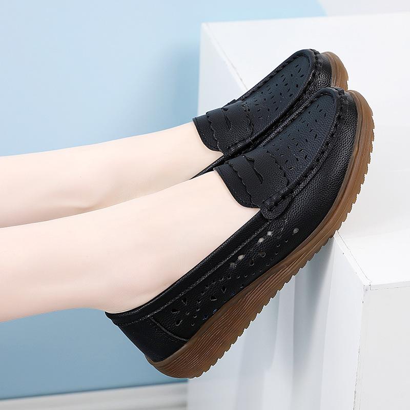 Hollow round head one pedal soft sole shallow mouth fashionable women s style flat bottom casual shoes 41 чорний
Hollow round head one pedal soft sole shallow mouth fashionable women s style flat bottom casual shoes 41 чорний