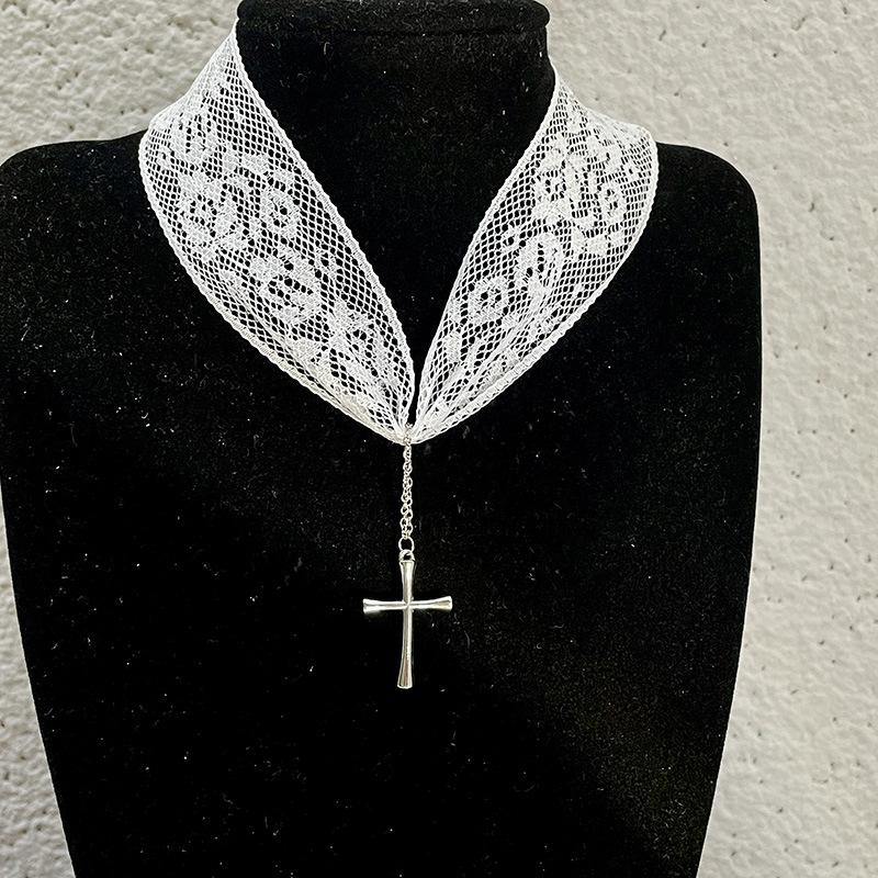 Wide edge lace temperament neck chain cross pendant choker girlish temperament neck chain sweet cool wind collar necklace
Wide edge lace temperament neck chain cross pendant choker girlish temperament neck chain sweet cool wind collar necklace