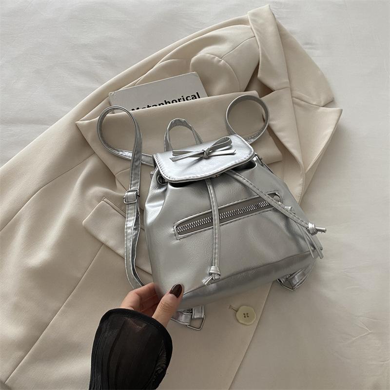 Национальный рюкзак сумка женская летняя 2025 новый модный рюкзак универсальный одноплечевой портативный мешок-ведро
Национальный рюкзак сумка женская летняя 2025 новый модный рюкзак универсальный одноплечевой портативный мешок-ведро