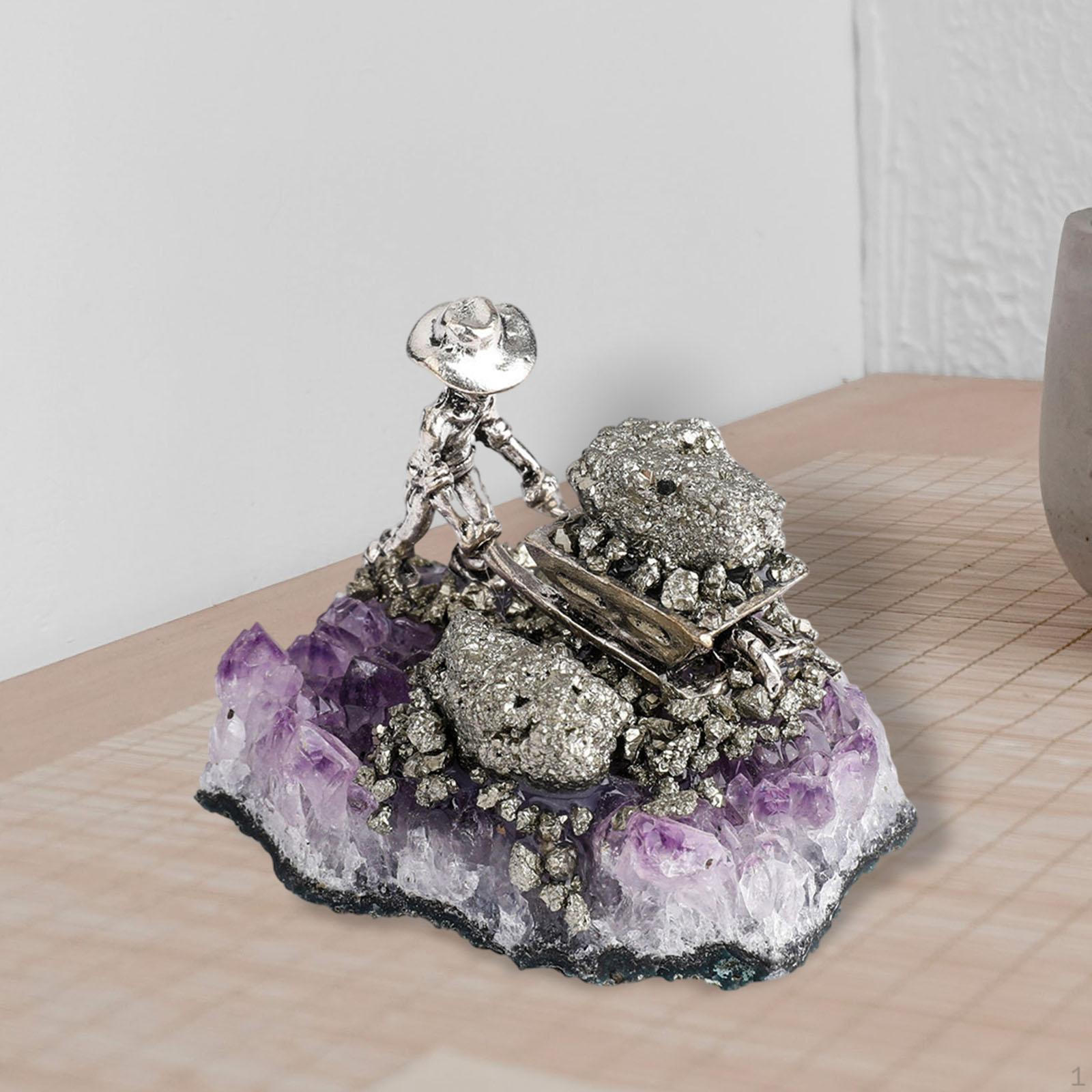 Cluster Miner Figurine Decor Piece B
Cluster Miner Figurine Decor Piece B