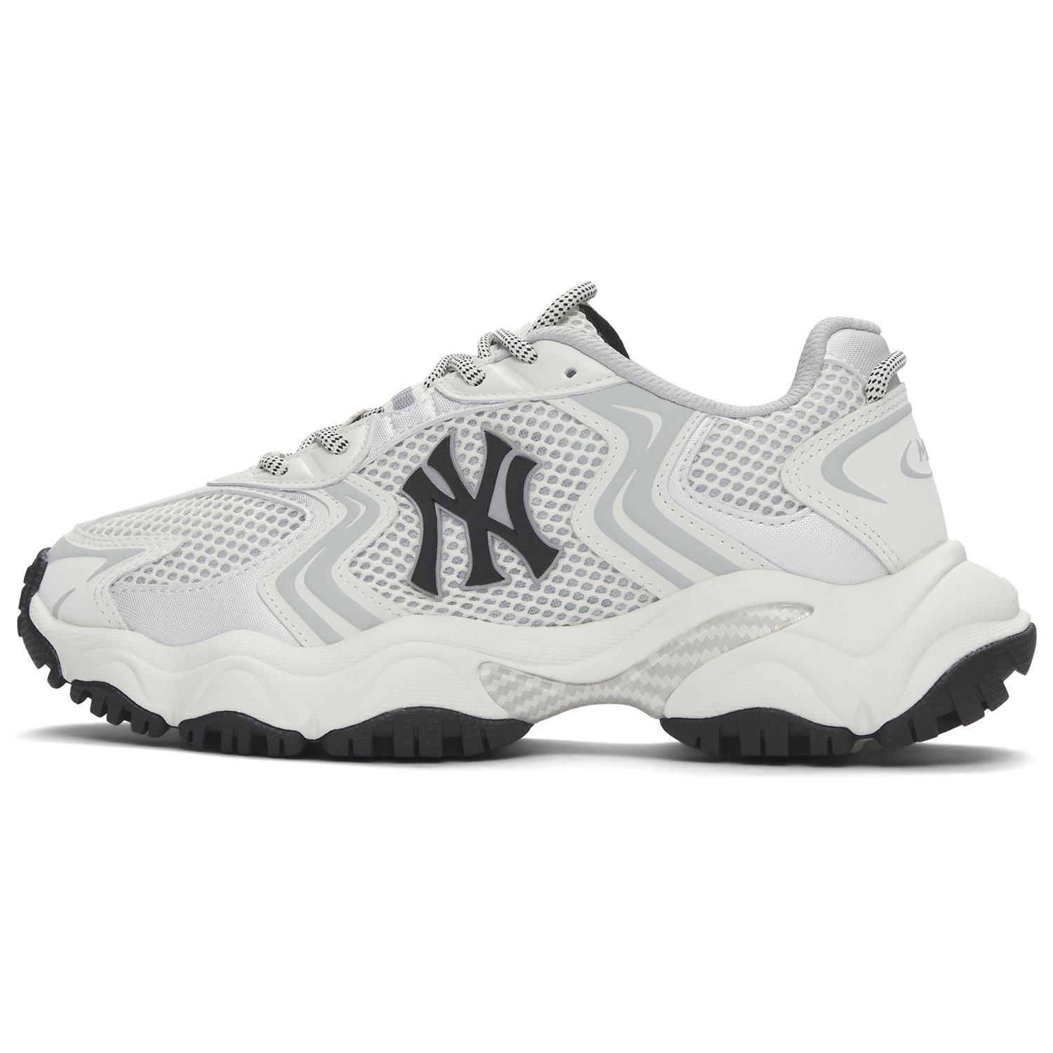 MLB New York Yankees Slip Resistant Abrasion Resistant Low top Chunky Sneakers Unisex White 3ASHW075N-50WHS 37.5
MLB New York Yankees Slip Resistant Abrasion Resistant Low top Chunky Sneakers Unisex White 3ASHW075N-50WHS 37.5