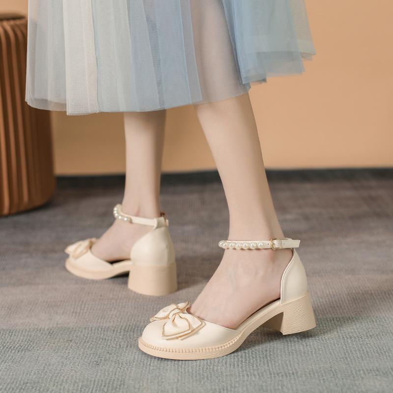 Hollow word with bow thick heel Mary Jane shoes women s high heel sandals niche women s shoes 34 чорний
Hollow word with bow thick heel Mary Jane shoes women s high heel sandals niche women s shoes 34 чорний