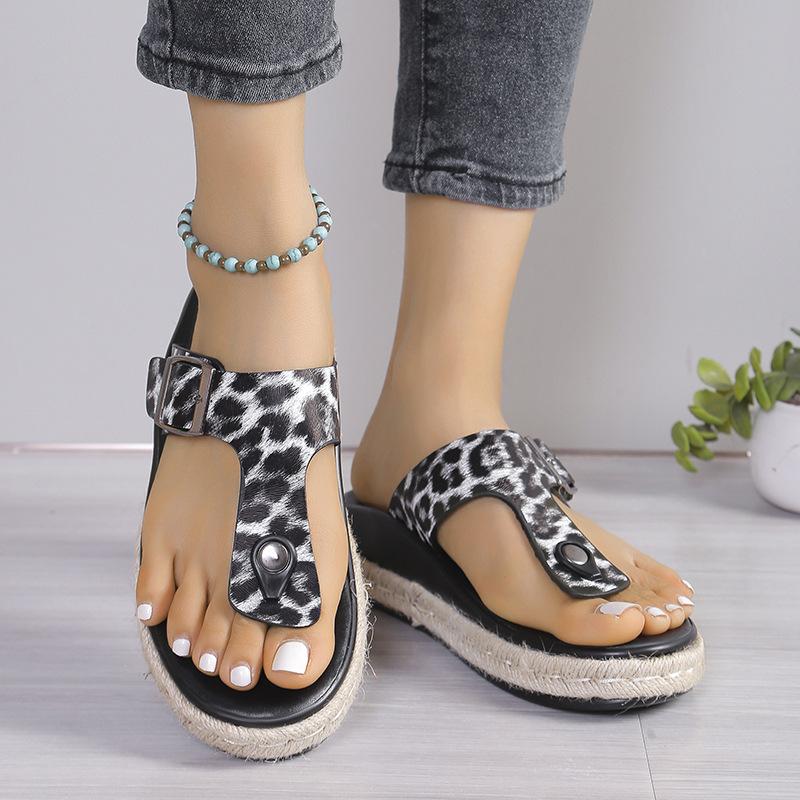 Large size women s shoes new animal pattern printing round head flat bottom buckle platform casual sandals slippers women 36
Large size women s shoes new animal pattern printing round head flat bottom buckle platform casual sandals slippers women 36
