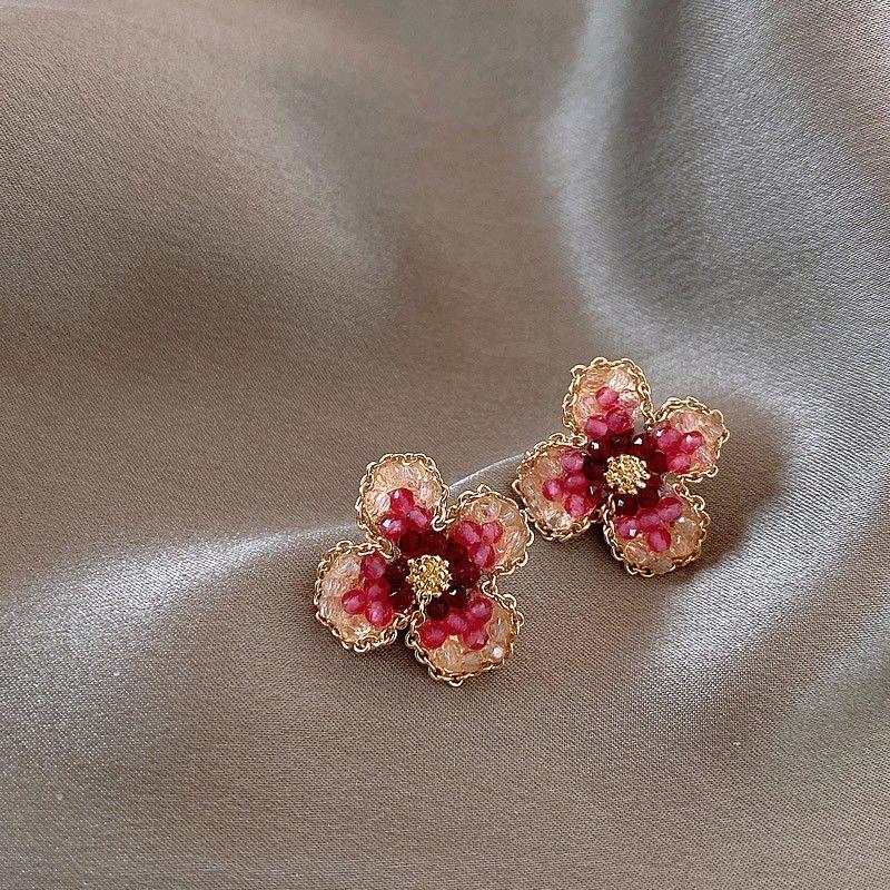 Нишевый стиль Розовые женские необычные серьги Цветы Pink flowers (925 silver needles)
Нишевый стиль Розовые женские необычные серьги Цветы Pink flowers (925 silver needles)