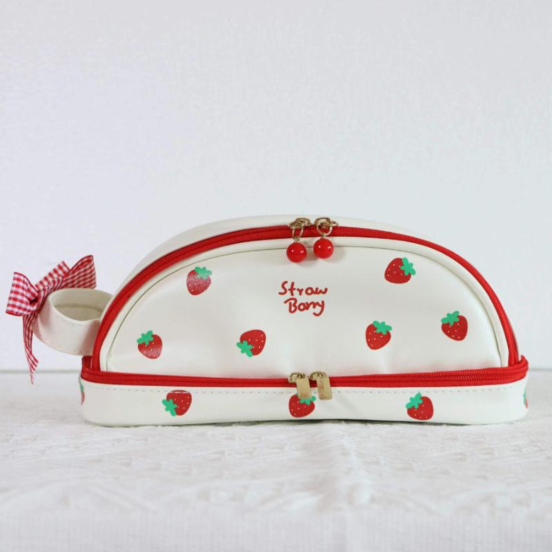 Милый пенал Клубничная любовь для крутой девушки из ПУ, легко чистящийся, с бантом-бабочкой, сумка для хранения канцелярских принадлежностей, подарок на день рождения, пенал 1 шт.
Милый пенал Клубничная любовь для крутой девушки из ПУ, легко чистящийся, с бантом-бабочкой, сумка для хранения канцелярских принадлежностей, подарок на день рождения, пенал 1 шт.