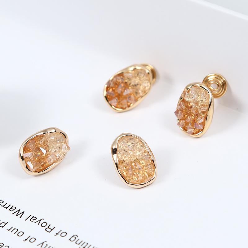 S925 Silver Needle Orange Sea Champagne Crystal Irregular Earrings - Exquisite Fragrant Style Studs with Mosquito Coil Clip
S925 Silver Needle Orange Sea Champagne Crystal Irregular Earrings - Exquisite Fragrant Style Studs with Mosquito Coil Clip