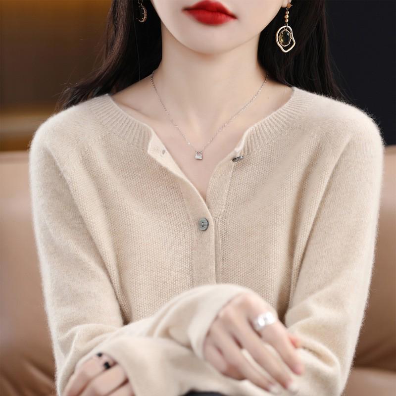 New Women s Trendy 100% Pure Wool Knitted Cardigan - Loose Fit for Autumn & Winter L
New Women s Trendy 100% Pure Wool Knitted Cardigan - Loose Fit for Autumn & Winter L