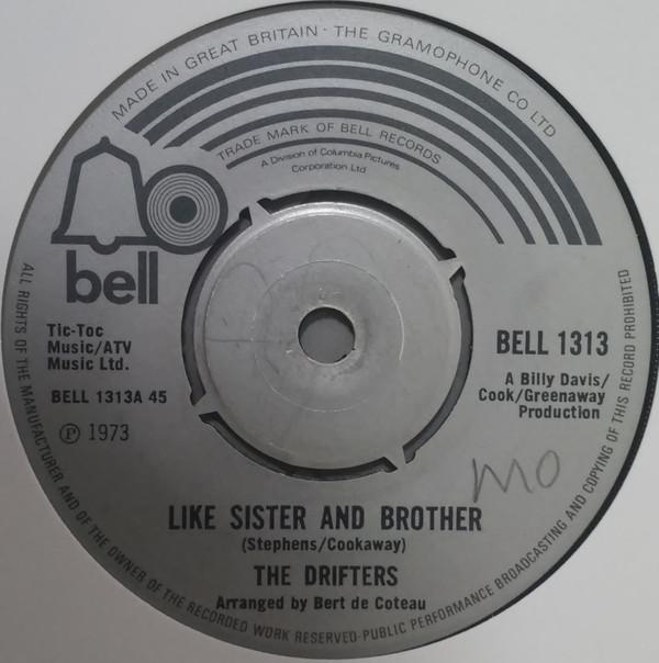 7inch Record DRIFTERS - Like Sister And Brother BELL1313 Bell Records 1973 UK Soul/Funk Used
7inch Record DRIFTERS - Like Sister And Brother BELL1313 Bell Records 1973 UK Soul/Funk Used