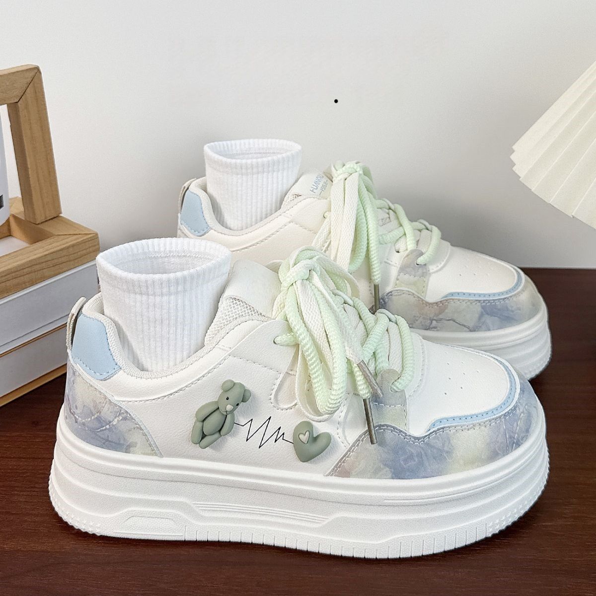 Little white shoes women s 2025 new Korean version of versatile student casual shoes high value design vibe thick baseplate shoes 35
Little white shoes women s 2025 new Korean version of versatile student casual shoes high value design vibe thick baseplate shoes 35