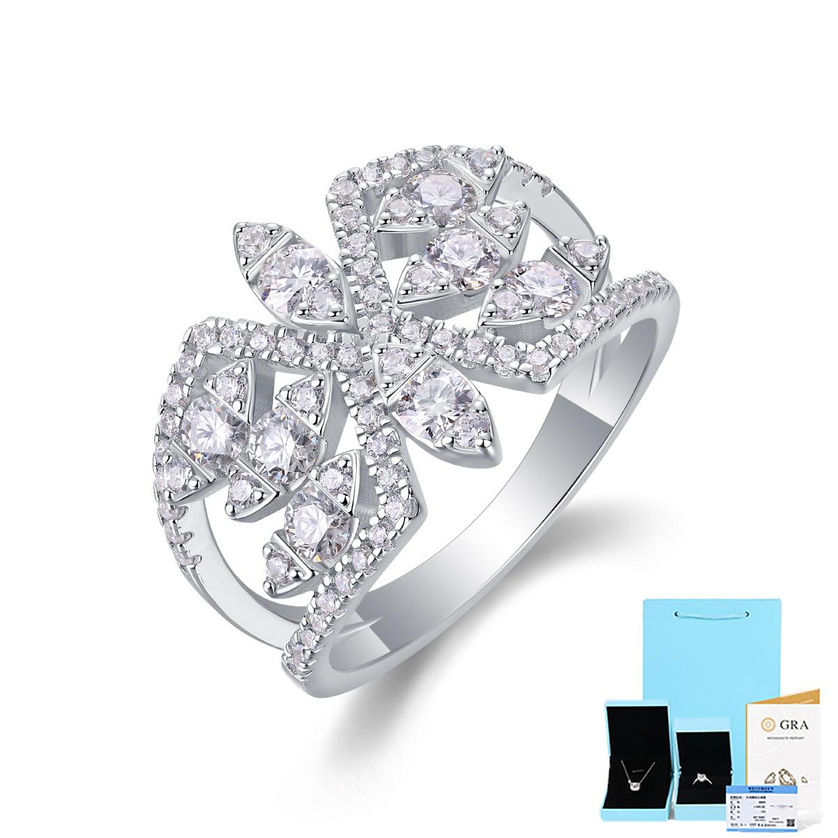 Кольцо из серебра 925 пробы с муассанитом и замкнутым кольцом Beauty No. 8
Кольцо из серебра 925 пробы с муассанитом и замкнутым кольцом Beauty No. 8