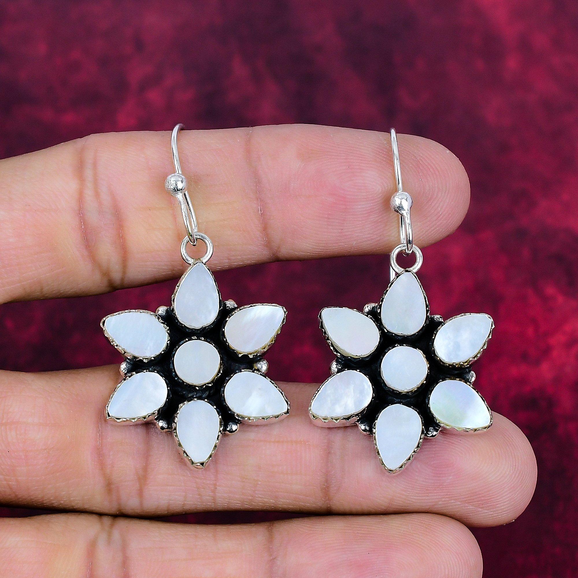 Серьги из перламутра, 925 пробы цельного серебра серьги ручной работы с драгоценными камнями, подарки для жены абсолютно новые серьги 1.85 Inches
Серьги из перламутра, 925 пробы цельного серебра серьги ручной работы с драгоценными камнями, подарки для жены абсолютно новые серьги 1.85 Inches