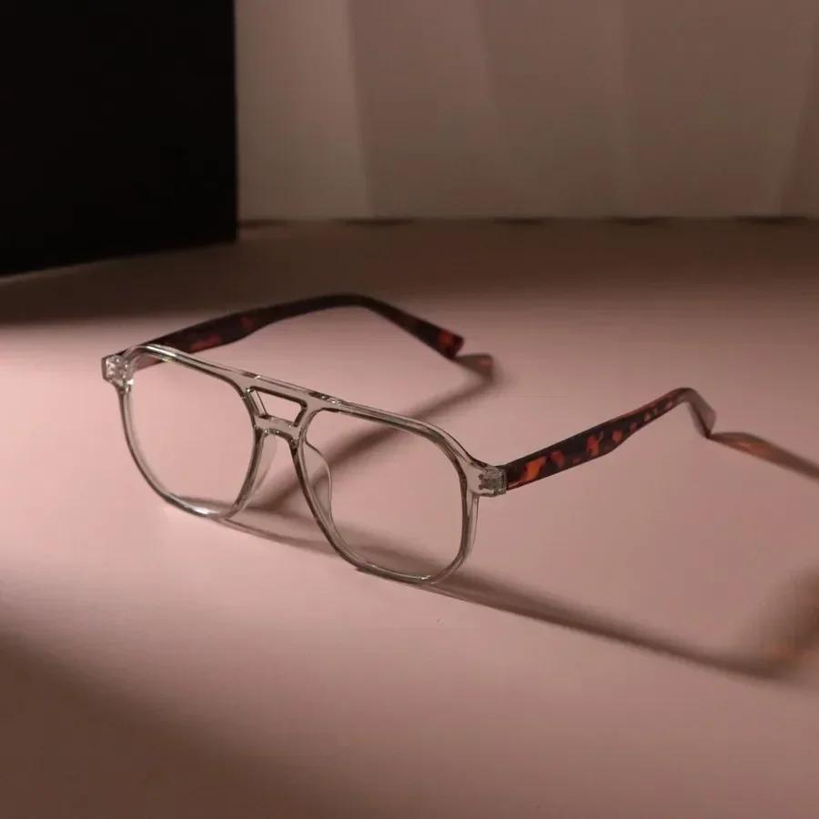 Computer Use Premium Quality For Female Retro Square Light Eyeglass Frame Female Male Transparent Unisex Eyewear Male Oculos
Computer Use Premium Quality For Female Retro Square Light Eyeglass Frame Female Male Transparent Unisex Eyewear Male Oculos