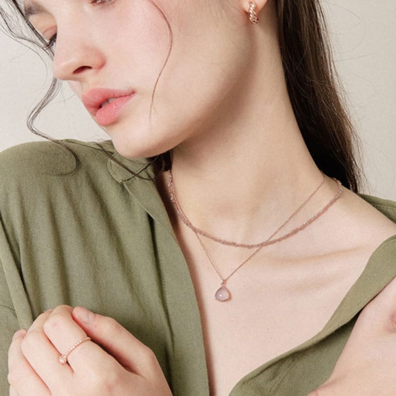 J.Lauren Twisted Bold Rose Gold Silver Necklace N01195 single type
J.Lauren Twisted Bold Rose Gold Silver Necklace N01195 single type