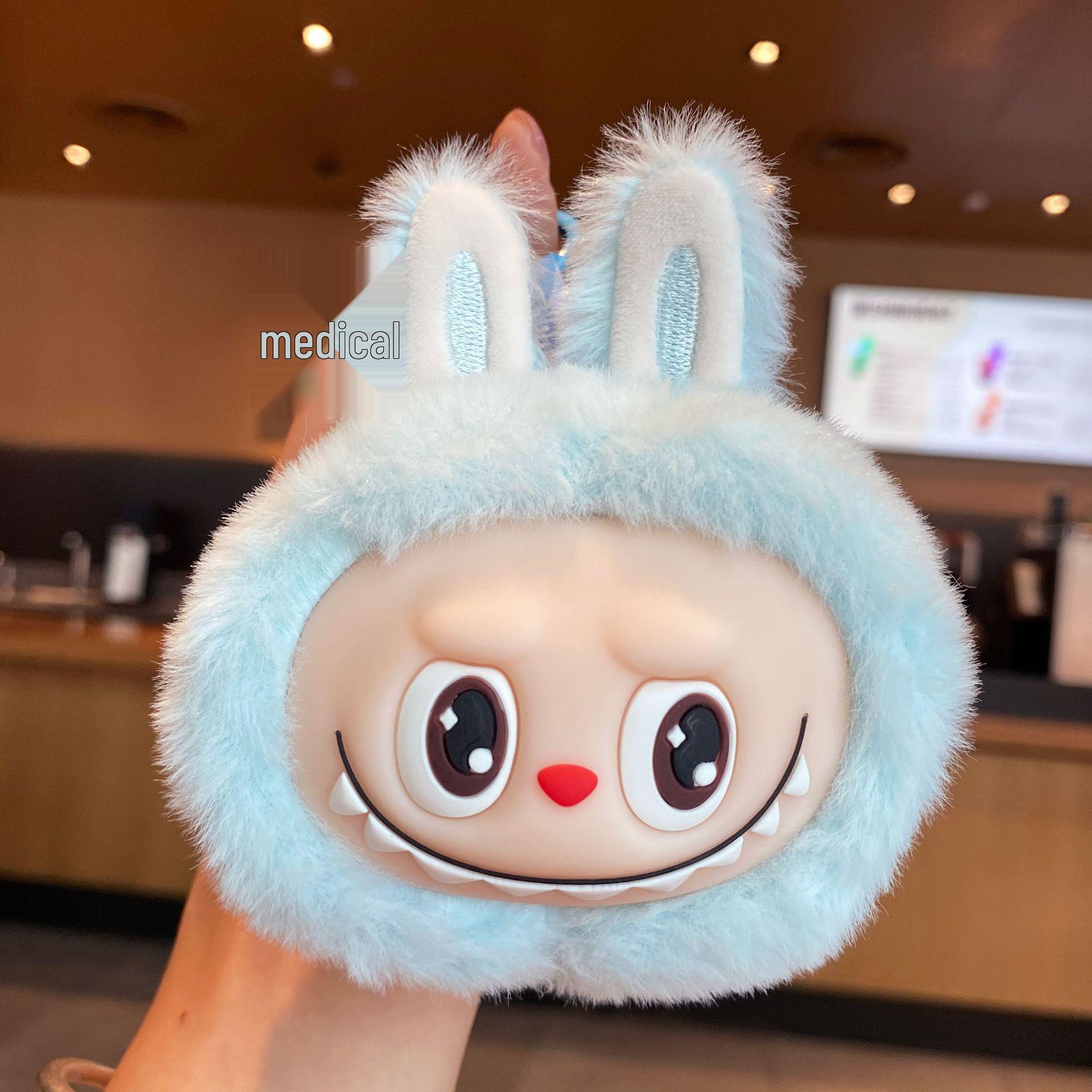 Милый виниловый плюшевый брелок третьего поколения: Креативный подарок и подвеска для школьного рюкзака
Милый виниловый плюшевый брелок третьего поколения: Креативный подарок и подвеска для школьного рюкзака