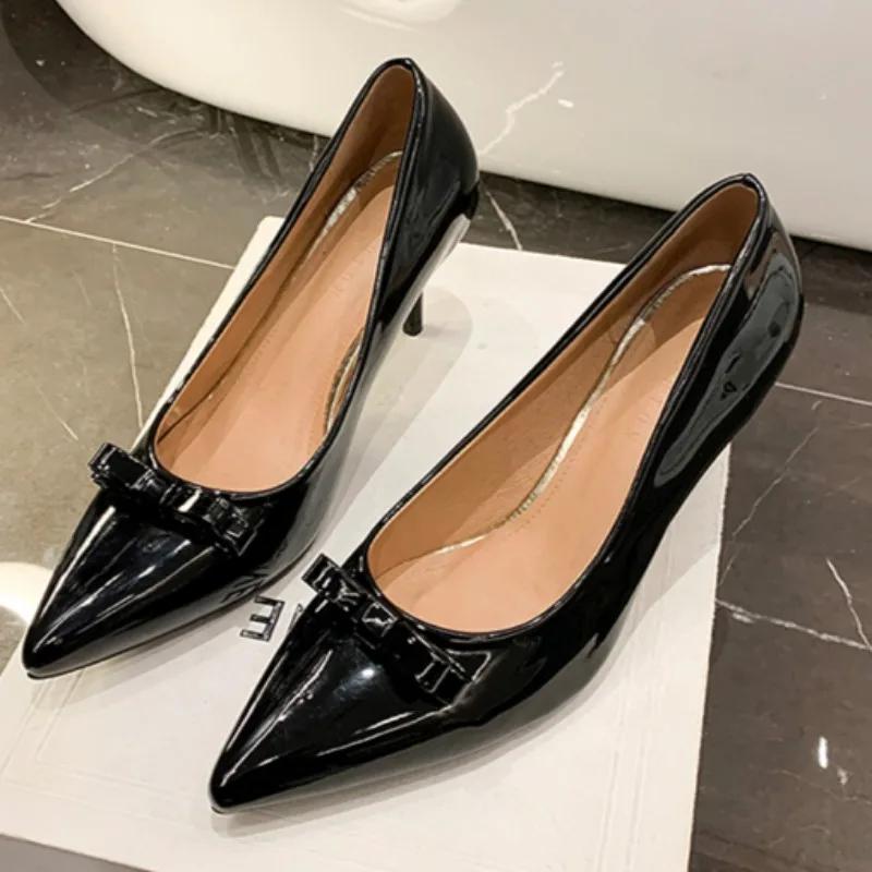 Весенние новые одинарные туфли женские модные заостренные носки с неглубоким ртом и бабочкой-узлом без застежек водонепроницаемые нескользящие туфли на высоком каблуке 40
Весенние новые одинарные туфли женские модные заостренные носки с неглубоким ртом и бабочкой-узлом без застежек водонепроницаемые нескользящие туфли на высоком каблуке 40