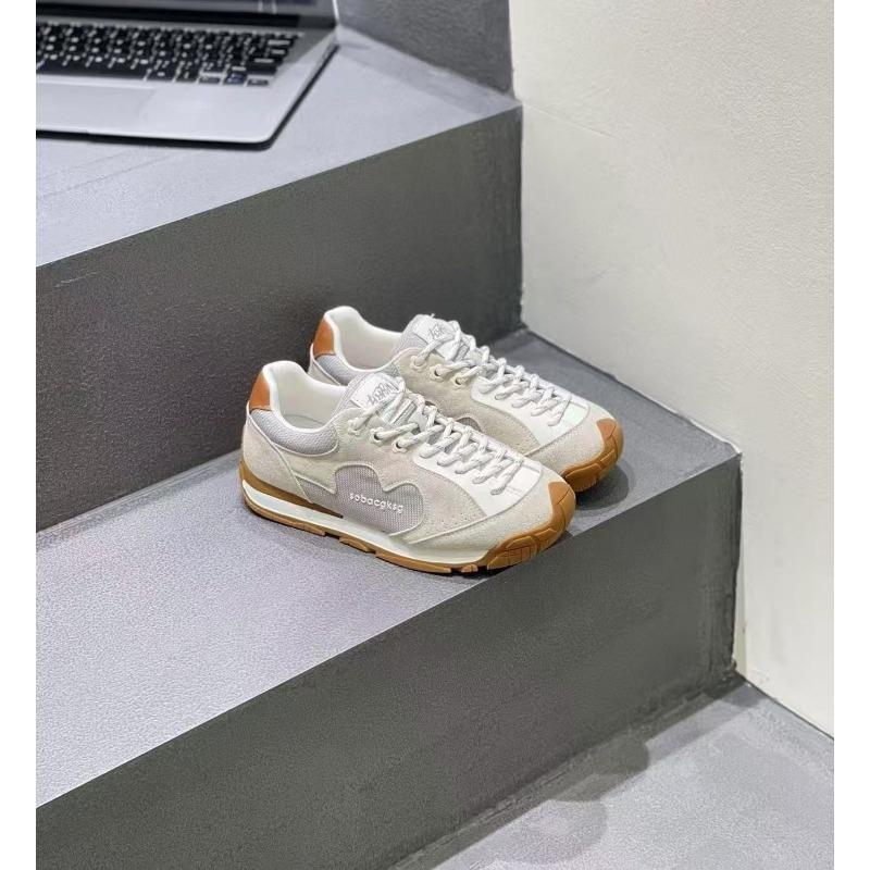 6 женские осенние новые универсальные дышащие спортивные кроссовки для бега красные повседневные туфли 40
6 женские осенние новые универсальные дышащие спортивные кроссовки для бега красные повседневные туфли 40