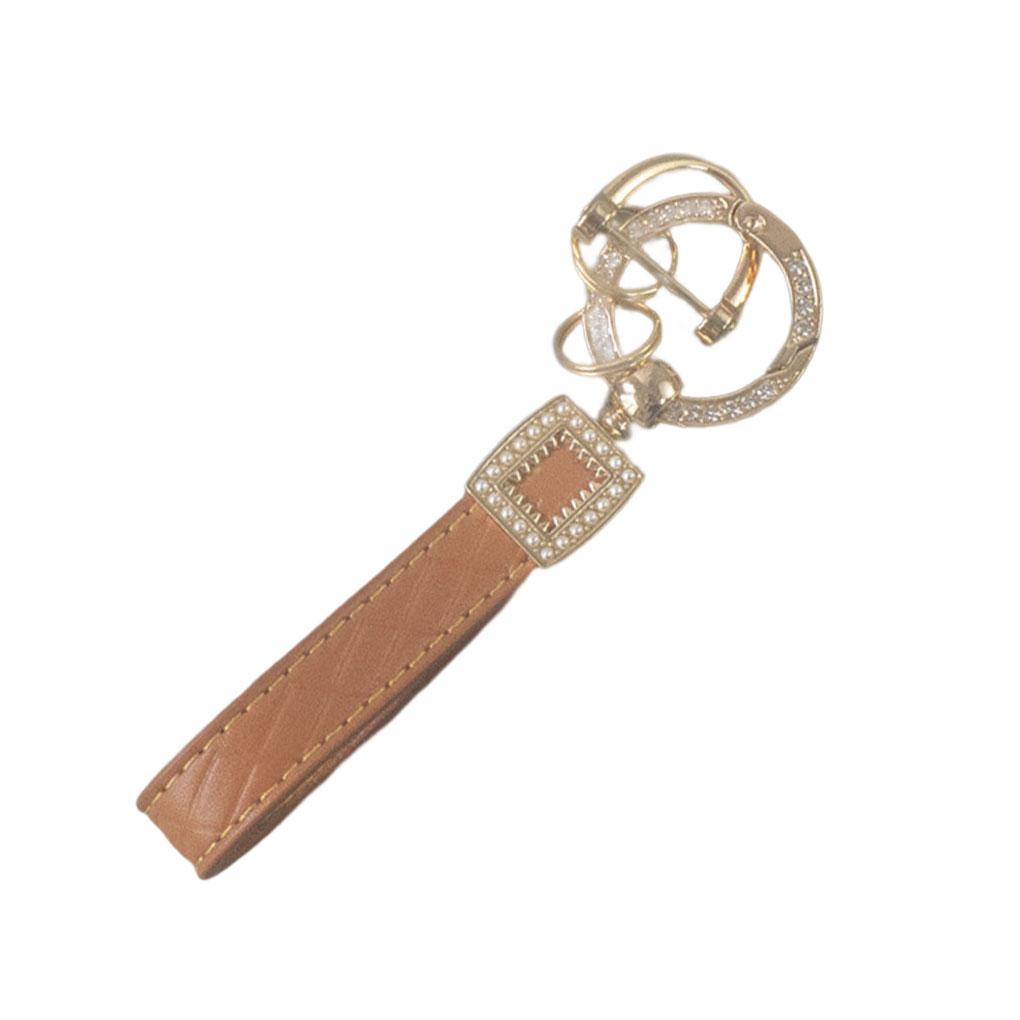 Exquisite Wristlet Key Chain With Microfiber Leather – Keys Companion Zinc Alloy Wristlet Key Chain Durable Keys Holder
Exquisite Wristlet Key Chain With Microfiber Leather – Keys Companion Zinc Alloy Wristlet Key Chain Durable Keys Holder