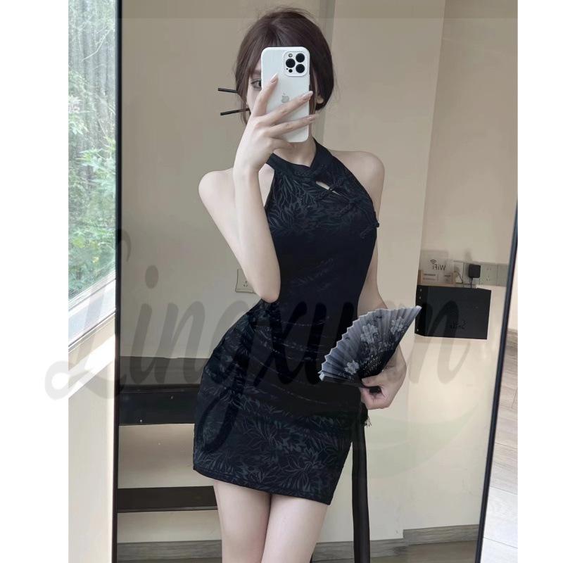 Sleek Desire: Chinese Style Halter Neck Bodycon Mini Skirt Dress Large чорний
Sleek Desire: Chinese Style Halter Neck Bodycon Mini Skirt Dress Large чорний