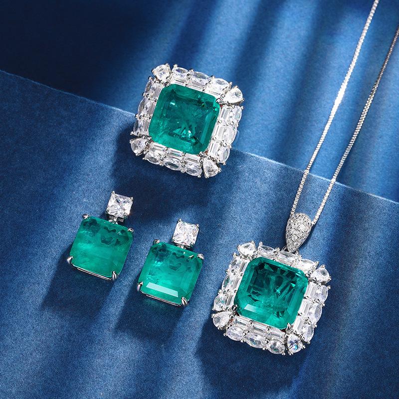 New Light Luxury Women s Flower Ring Green Series Square Zircon Micro Set Earrings Set Pendant Accessories Festival Gift
New Light Luxury Women s Flower Ring Green Series Square Zircon Micro Set Earrings Set Pendant Accessories Festival Gift
