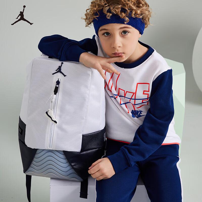 Jordan Nike AJ Large Capacity Backpack 8/20 (23.6L)
Jordan Nike AJ Large Capacity Backpack 8/20 (23.6L)