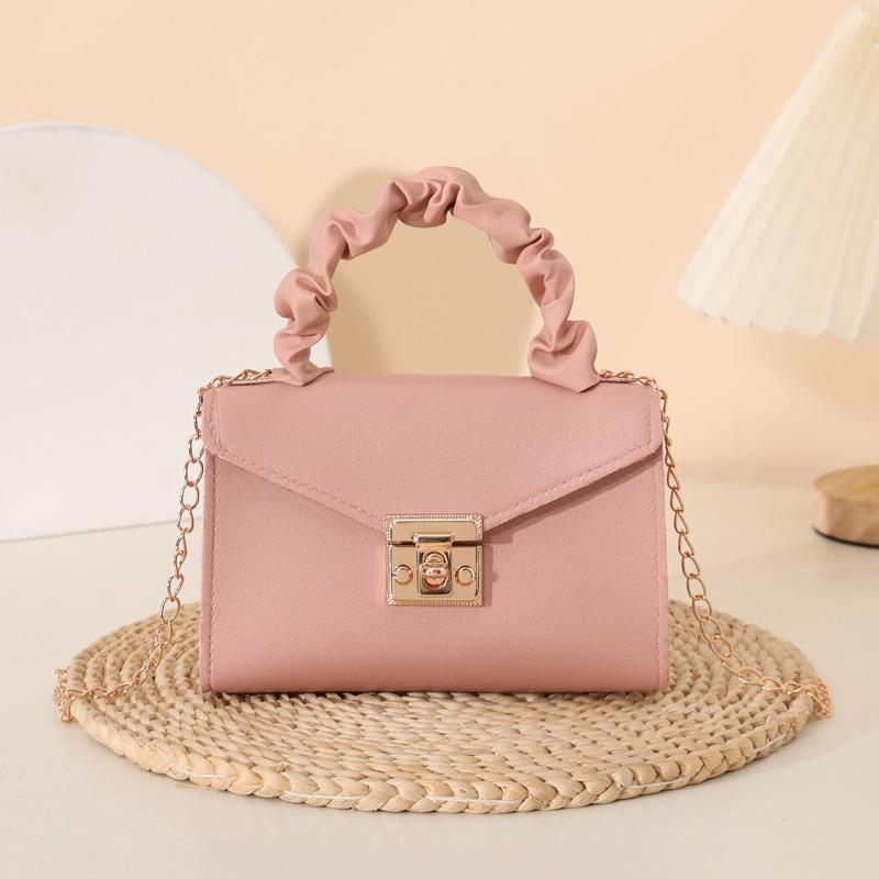 Bag women s new leather wrist cloud lock small square bag small bag chain casual mobile phone bag рожевий
Bag women s new leather wrist cloud lock small square bag small bag chain casual mobile phone bag рожевий