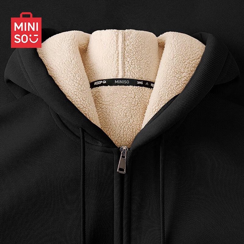MINISO Men s Heavyweight Fleece-Lined Hooded Sweatshirt XL
MINISO Men s Heavyweight Fleece-Lined Hooded Sweatshirt XL