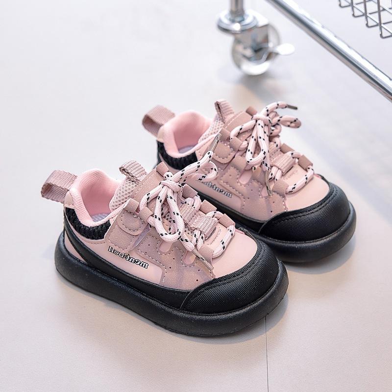 Children s moral training shoes 2025 autumn new classmates boys sports shoes children s leather casual shoes baby girl shoes 21-25 yards (5 pairs in one hand) рожевий
Children s moral training shoes 2025 autumn new classmates boys sports shoes children s leather casual shoes baby girl shoes 21-25 yards (5 pairs in one hand) рожевий