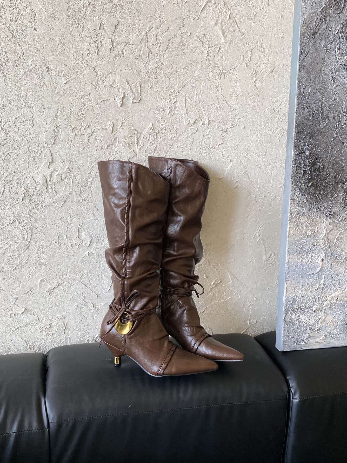 2025 autumn and winter new fashion niche string rope cone heel pointed western cowboy boots stacking boots boots long boots 39 темно-коричневого
2025 autumn and winter new fashion niche string rope cone heel pointed western cowboy boots stacking boots boots long boots 39 темно-коричневого