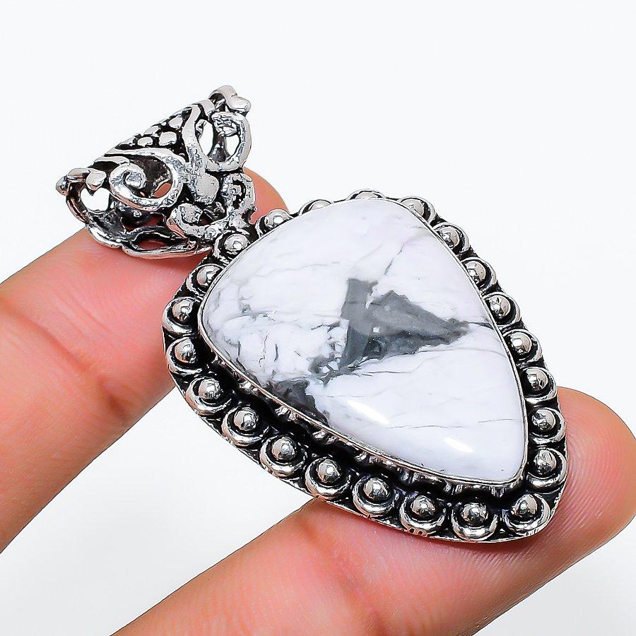 Howlite Jasper Gemstone Handmade Ethnic Jewelry Pendant 2.05 SR-6860
Howlite Jasper Gemstone Handmade Ethnic Jewelry Pendant 2.05 SR-6860