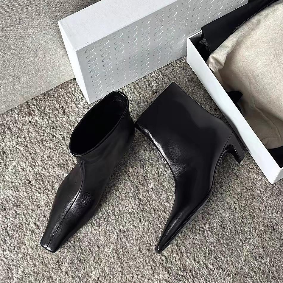 Кожаная ниша французские тонкие ботильоны маленький квадратный носок тонкий каблук маленькие голые ботильоны женские 2025 осень и зима универсальные кошачьи и короткие ботильоны женские 40
Кожаная ниша французские тонкие ботильоны маленький квадратный носок тонкий каблук маленькие голые ботильоны женские 2025 осень и зима универсальные кошачьи и короткие ботильоны женские 40