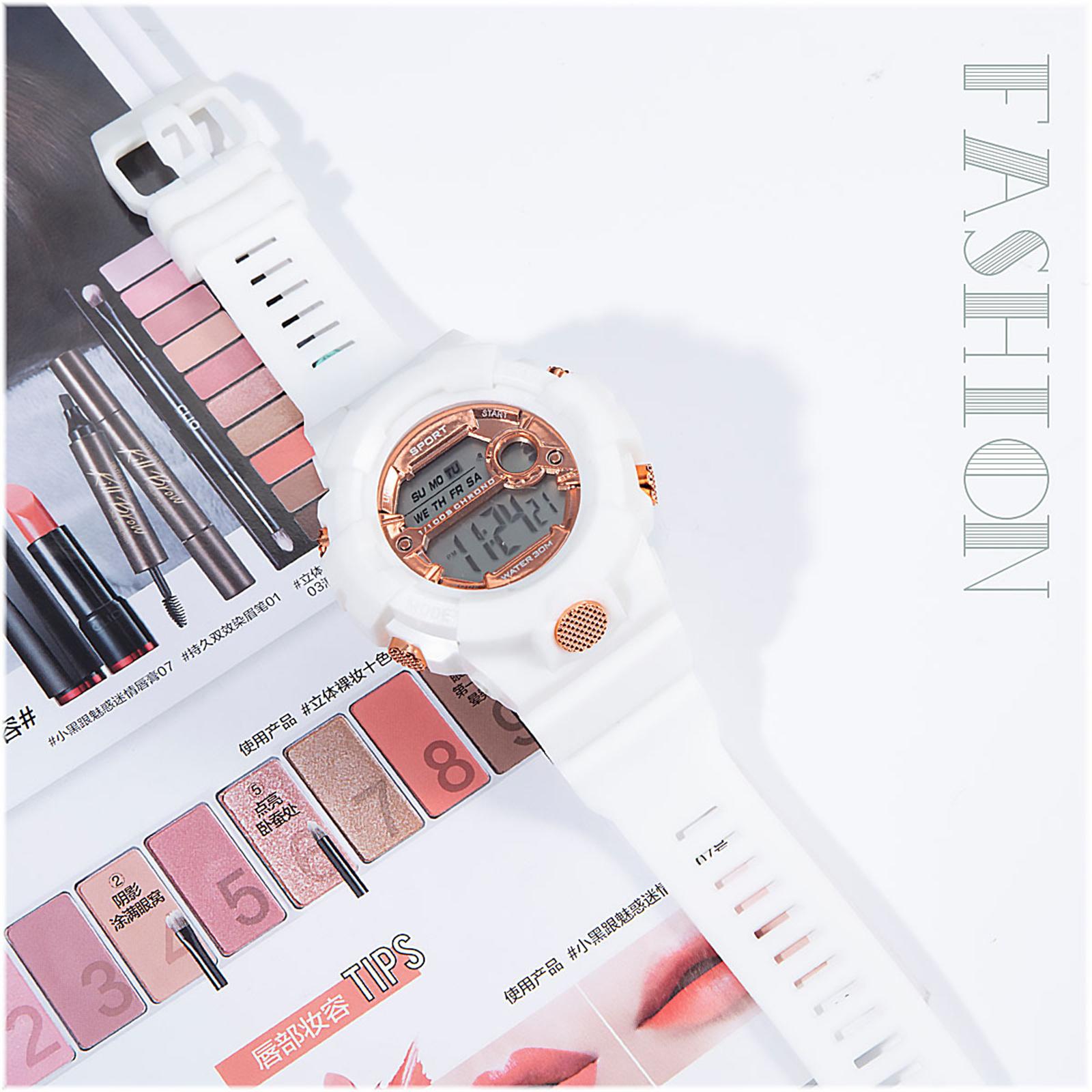 Модные женские электронные часы с кожаным ремешком – Стильные цифровые наручные часы для леди, Элегантный дизайн, Идеальный подарок на день рождения, , для повседневной носки One Size
Модные женские электронные часы с кожаным ремешком – Стильные цифровые наручные часы для леди, Элегантный дизайн, Идеальный подарок на день рождения, , для повседневной носки One Size