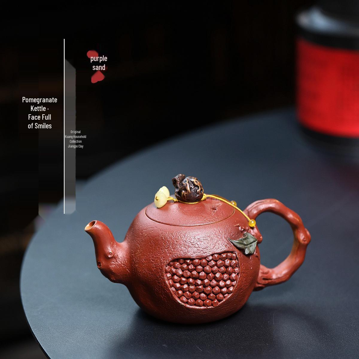 Artisan Handcrafted Yixing Zisha Pomegranate Teapot in Jiangpo Clay for High-End Tea Brewing 300ml
Artisan Handcrafted Yixing Zisha Pomegranate Teapot in Jiangpo Clay for High-End Tea Brewing 300ml