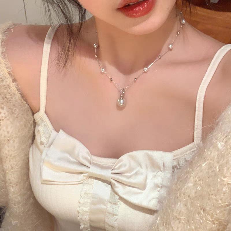 Жемчужная микроинкрустированная цирконом подвеска-ожерелье модное универсальное нишевое дизайнерское колье цепочка на ключицу легкая роскошь высококлассная темпераментная ювелирная бижутерия
Жемчужная микроинкрустированная цирконом подвеска-ожерелье модное универсальное нишевое дизайнерское колье цепочка на ключицу легкая роскошь высококлассная темпераментная ювелирная бижутерия