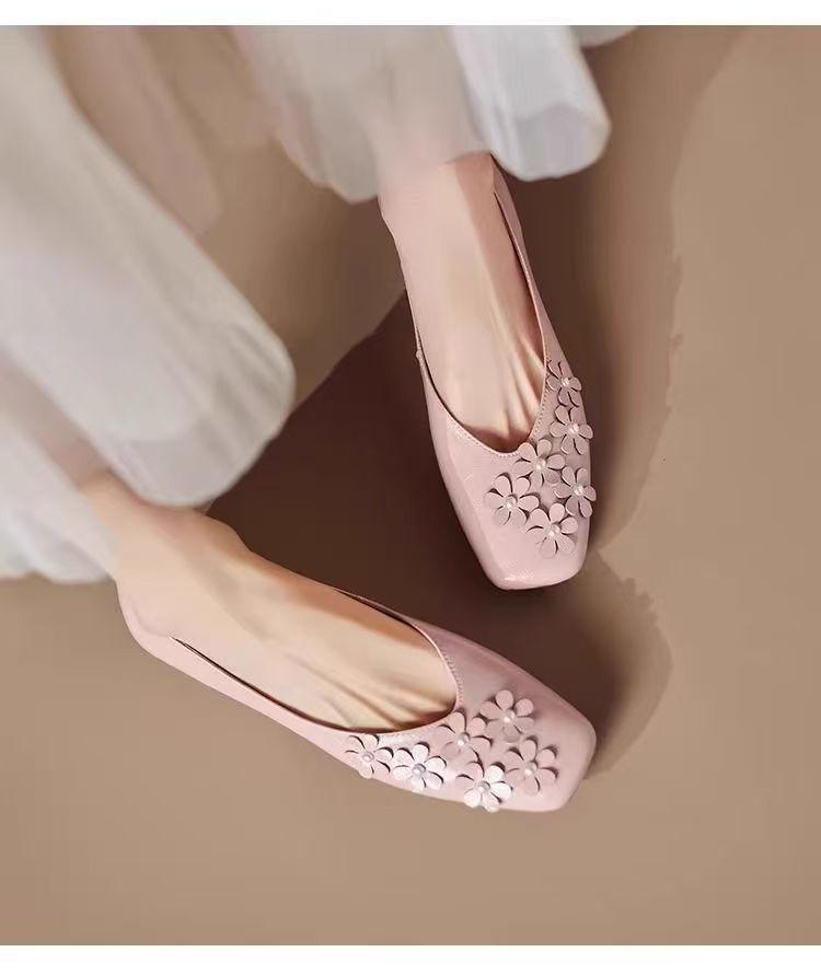 French fairy wind flower shallow mouth single shoes female 2025 spring new flat spring and summer soft leather comfortable soft sole beanie shoes 40
French fairy wind flower shallow mouth single shoes female 2025 spring new flat spring and summer soft leather comfortable soft sole beanie shoes 40