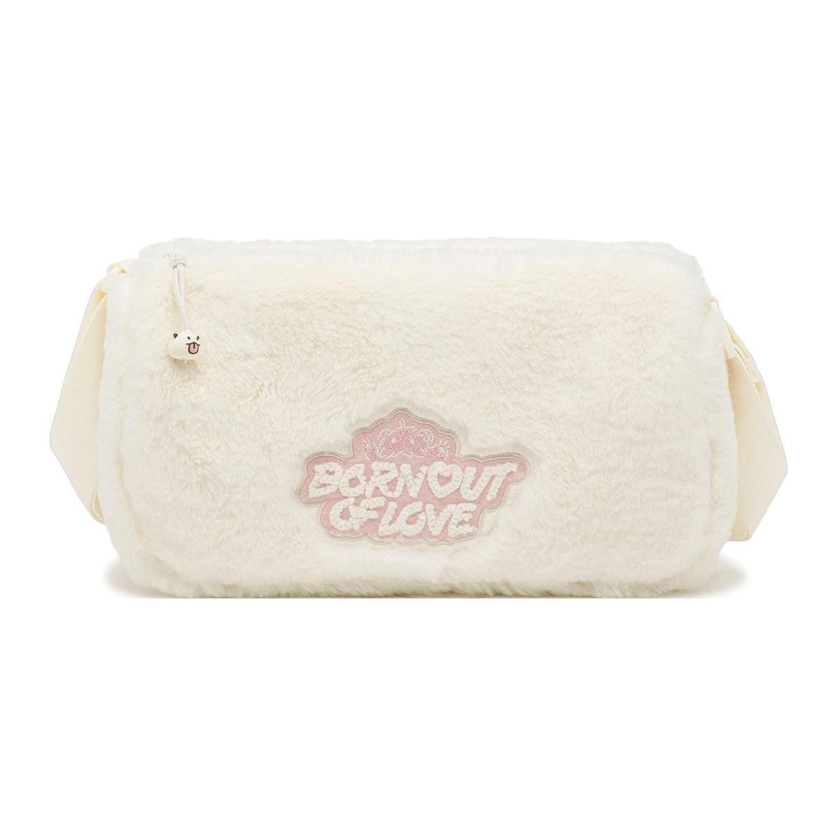 Новые сумки кроссбоди из коллекции LINING Sports Life Экрю ABDT399-1 29.0*9.9*15.0CM
Новые сумки кроссбоди из коллекции LINING Sports Life Экрю ABDT399-1 29.0*9.9*15.0CM