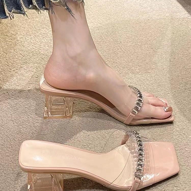 2024 foreign trade summer new European and American style one-word crystal women s square head large size thick high heel sandals 35
2024 foreign trade summer new European and American style one-word crystal women s square head large size thick high heel sandals 35