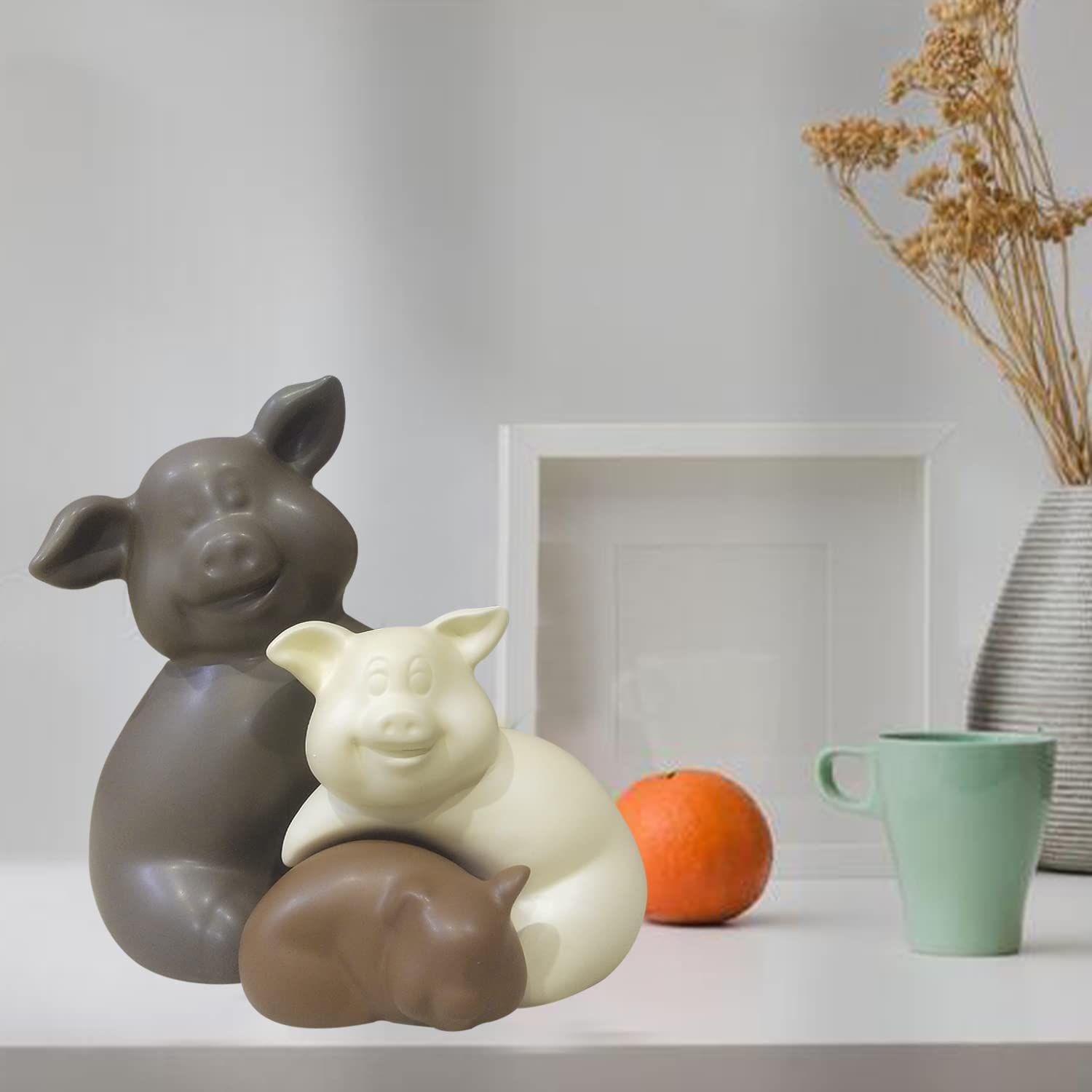 Домашний декор Teddy Piggy Family Матовая отделка Керамические фигурки - (Набор из 3 шт., матовый коричневый)
Домашний декор Teddy Piggy Family Матовая отделка Керамические фигурки - (Набор из 3 шт., матовый коричневый)