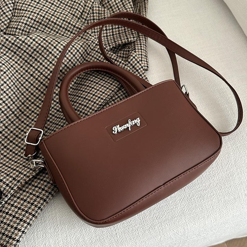 Популярные сумки этого года для женщин 2025 новые модные сумки-мессенджеры для женщин ins нишевые универсальные сумки на одно плечо для женщин коричневый
Популярные сумки этого года для женщин 2025 новые модные сумки-мессенджеры для женщин ins нишевые универсальные сумки на одно плечо для женщин коричневый