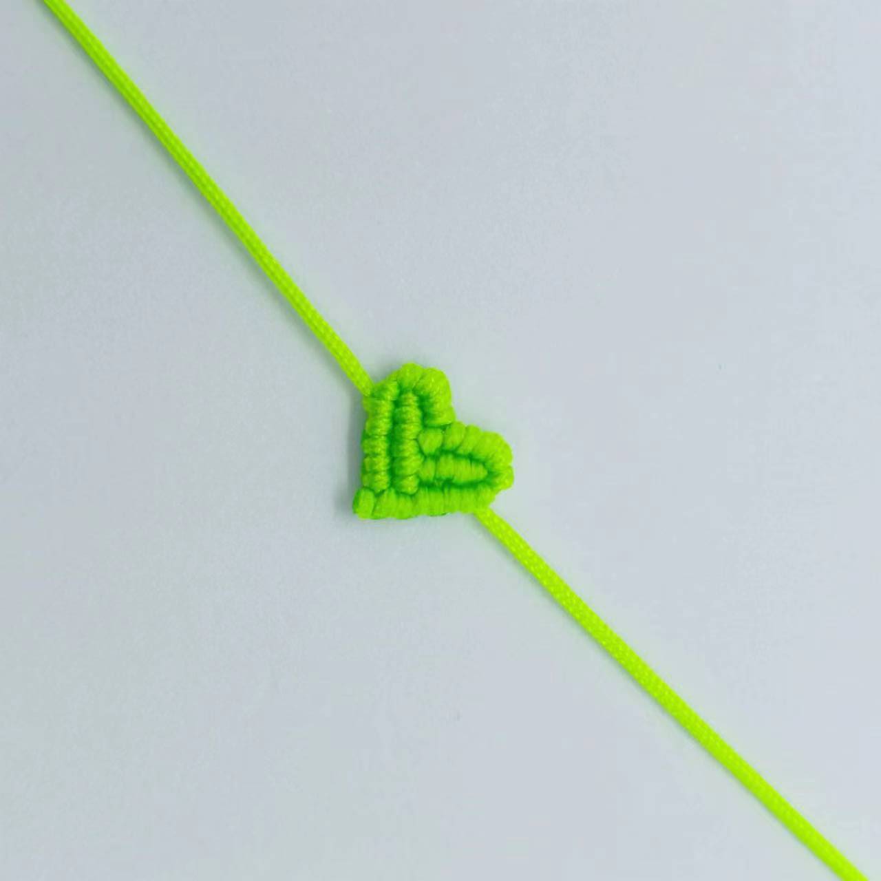 Handiwork Hand Knitting Peach Heart-Shaped Lucky Red Rope Bracelet Adjustable Women Bestie Charm Simple Men Couple Lovers Gift 16-28cm
Handiwork Hand Knitting Peach Heart-Shaped Lucky Red Rope Bracelet Adjustable Women Bestie Charm Simple Men Couple Lovers Gift 16-28cm