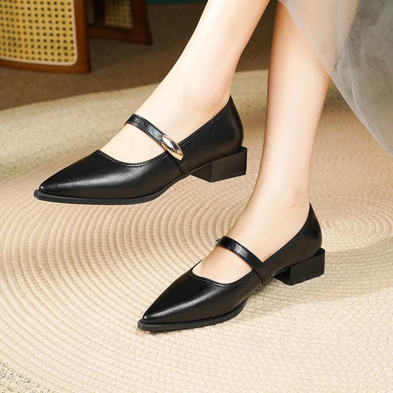 Pointed head shallow mouth thick heel with temperament soft leather single shoes commuter professional work shoes 34 чёрный
Pointed head shallow mouth thick heel with temperament soft leather single shoes commuter professional work shoes 34 чёрный