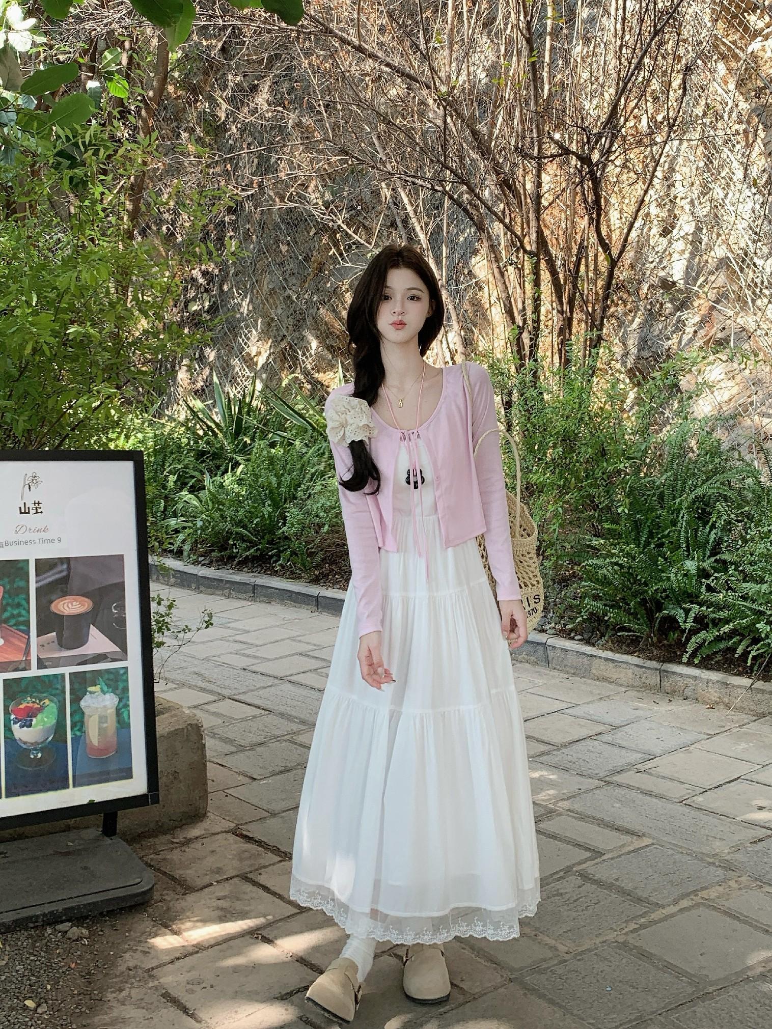 mm Thank You for Your Plus size Chubby Girl Temperament Age-Reducing Cardigan Korean Series White Sling Lace Stitching One-piece Dress set Women L
mm Thank You for Your Plus size Chubby Girl Temperament Age-Reducing Cardigan Korean Series White Sling Lace Stitching One-piece Dress set Women L