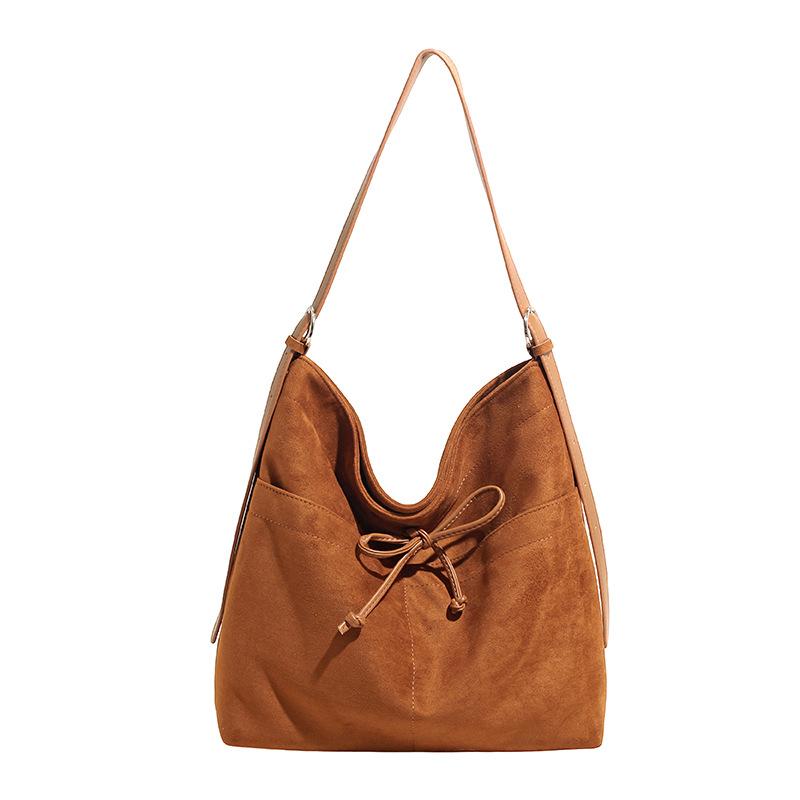 New Vintage Large Capacity Tote Bag Women Leisure Wear That Goes Well Together Shoudler CrossBody Bag Replica Designer Bags коричневий
New Vintage Large Capacity Tote Bag Women Leisure Wear That Goes Well Together Shoudler CrossBody Bag Replica Designer Bags коричневий