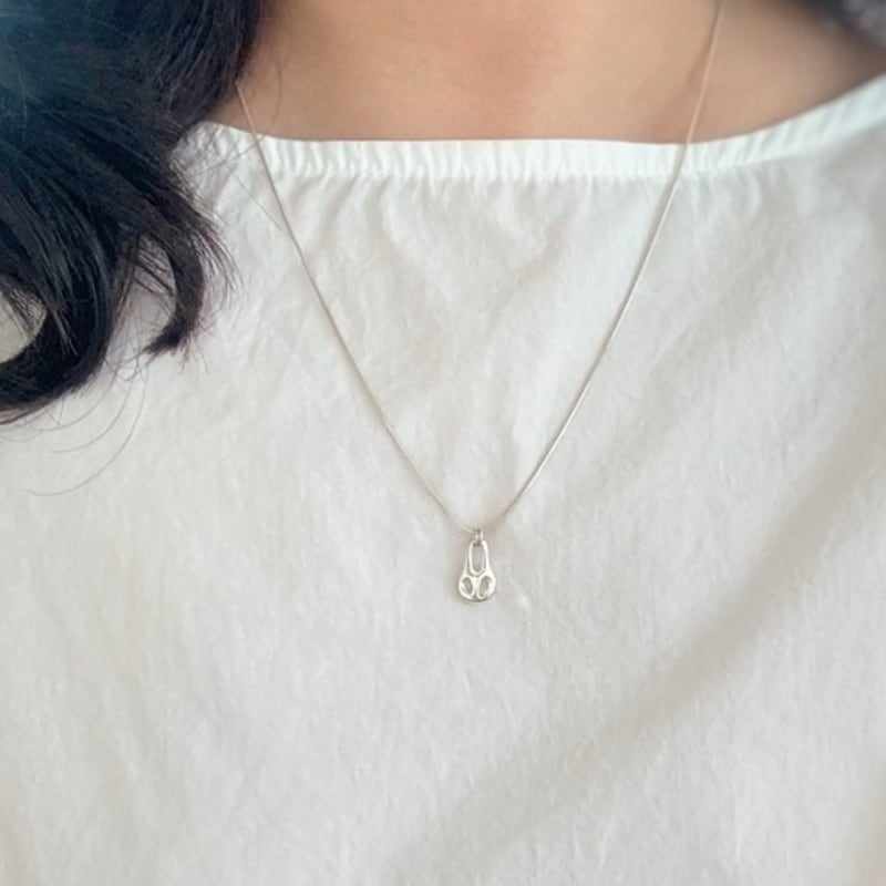 THE BORING mini skull necklace silver
THE BORING mini skull necklace silver