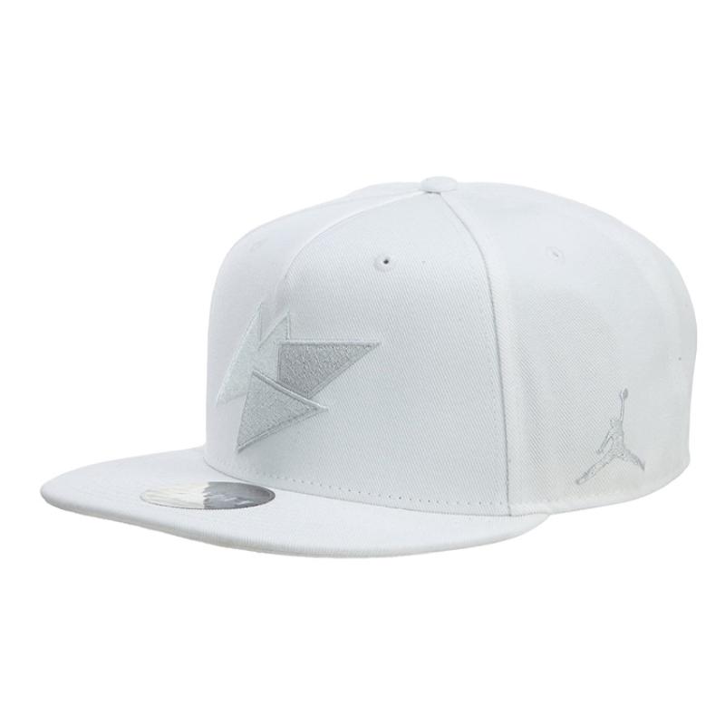 JORDAN Baseball Caps Unisex Jordan 843075-010 F белый
JORDAN Baseball Caps Unisex Jordan 843075-010 F белый