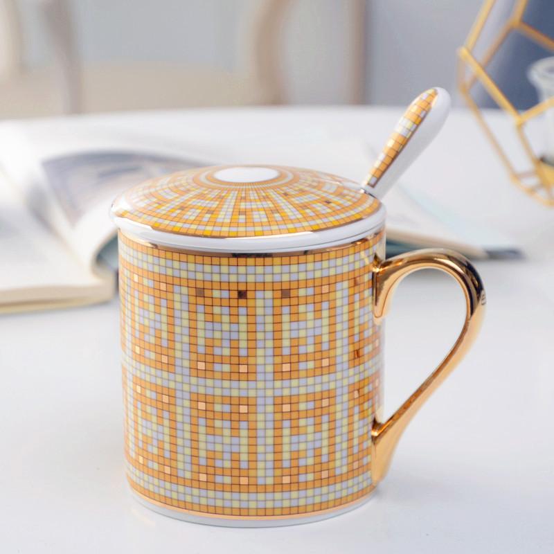 Creative British Style Ceramic Coffee Cup Light Luxury Couple s Mug Golden Edged Afternoon Tea Cups Household Drinkware 300ml
Creative British Style Ceramic Coffee Cup Light Luxury Couple s Mug Golden Edged Afternoon Tea Cups Household Drinkware 300ml