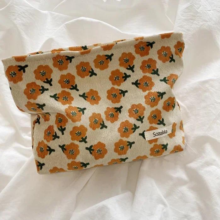 Retro Women s Makeup Bags Large Cosmetic Bag Travel Make Up Organizer Toiletries Multifunction Canvas Storage Bag Makeup Case
Retro Women s Makeup Bags Large Cosmetic Bag Travel Make Up Organizer Toiletries Multifunction Canvas Storage Bag Makeup Case