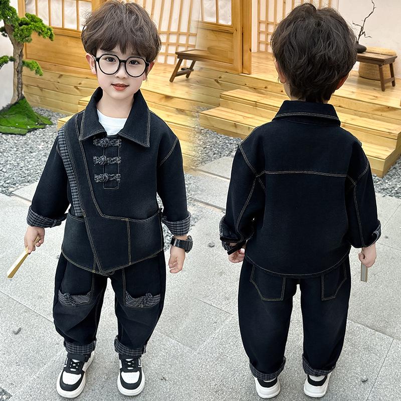 Стильная джинсовая куртка для мальчиков: Уличный стиль знаменитостей для весны и осени 150 cm
Стильная джинсовая куртка для мальчиков: Уличный стиль знаменитостей для весны и осени 150 cm